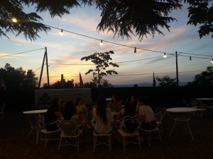 ''SUNSET-IN-POBLET-introducing-games-campamentos-ingles-2018.jpg''