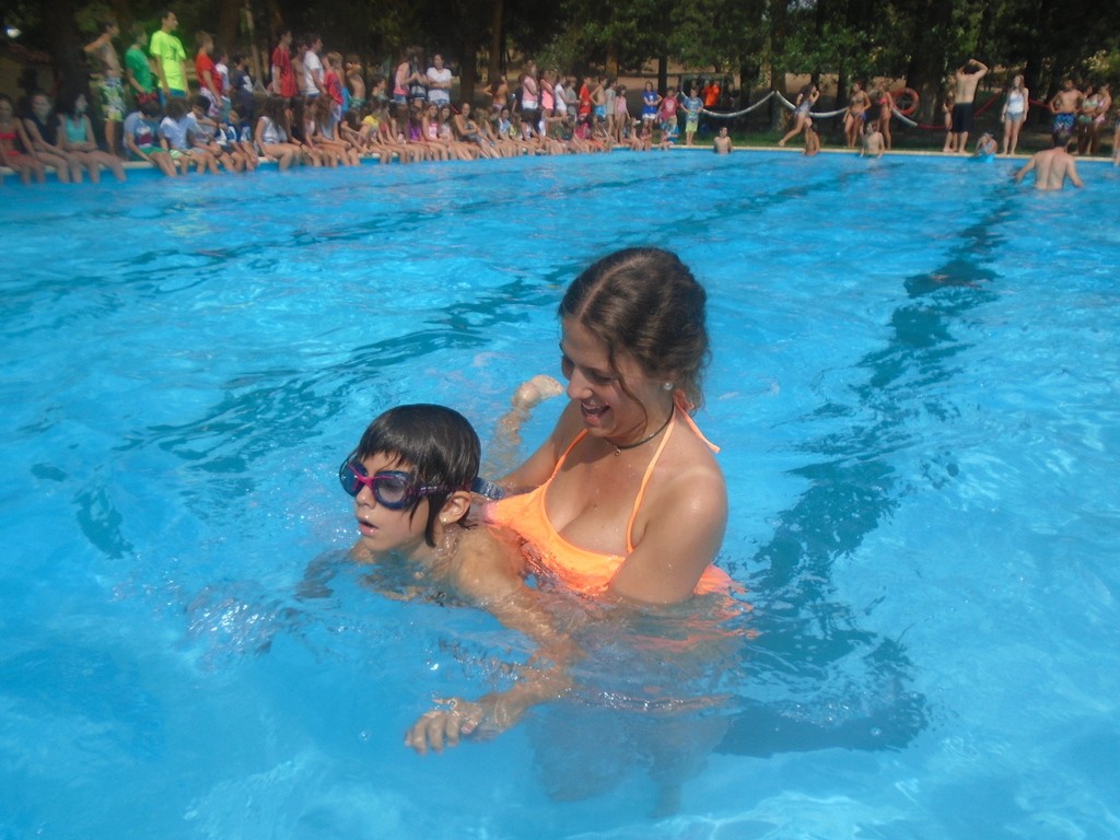 piscina-campamento-verano-2015